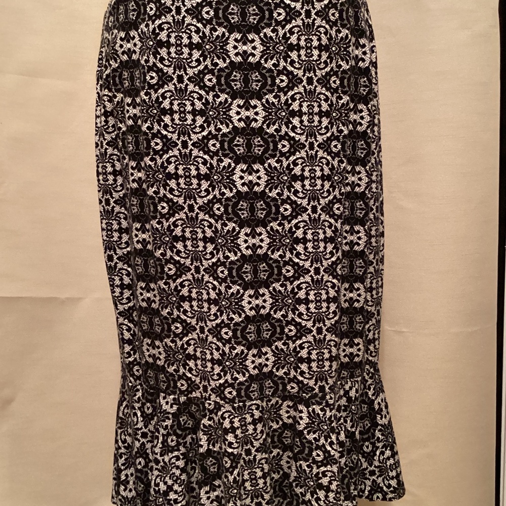 Black and White Cato skirt with Ruffle Hem